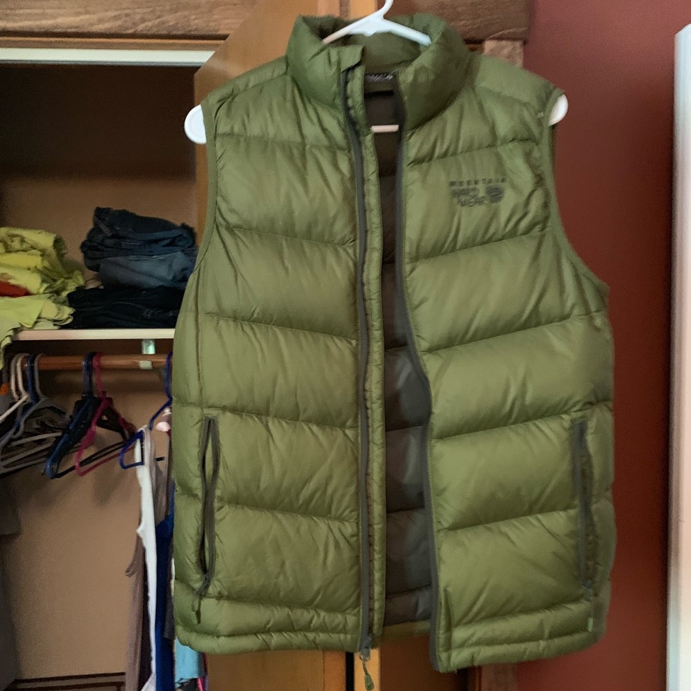 Mountain Hardwear puffy vest